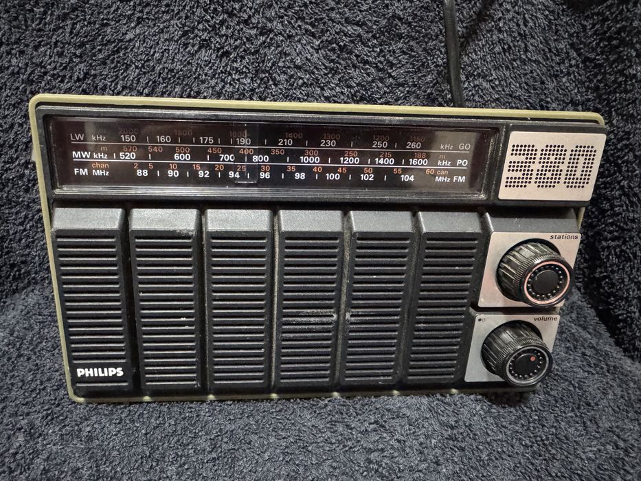 Radio Philips 380 pe tranzistori An 1977