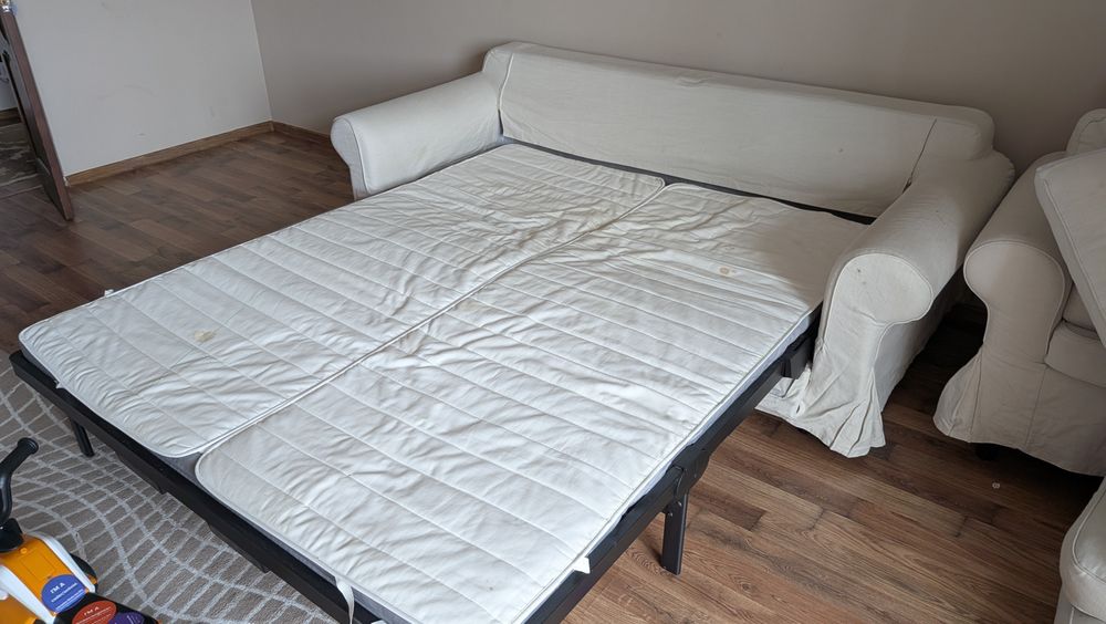 Диван и кресло Ikea