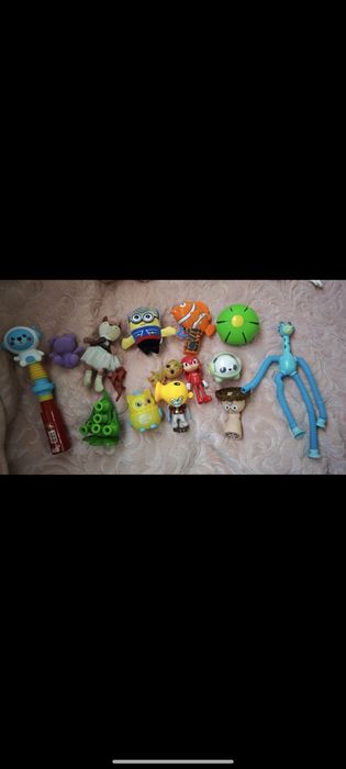 Продам игрушки для девочек