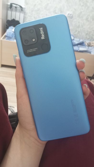 Продам телефон хороший