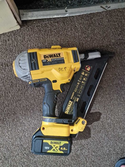 Pistol de cuie Dewalt