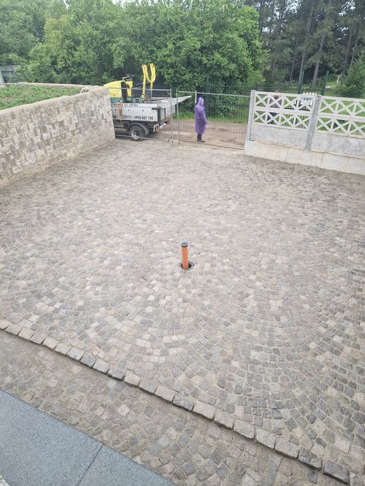 Гранитни павета, София