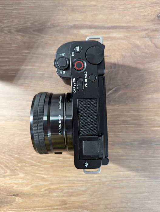 Sony zv-e10 + обектив Sony SEL 16-50mm f/3.5-5.6 PZ OSS. Като нов