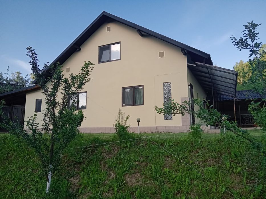 Vand casa in Slatioara  com Rasca  Suceava