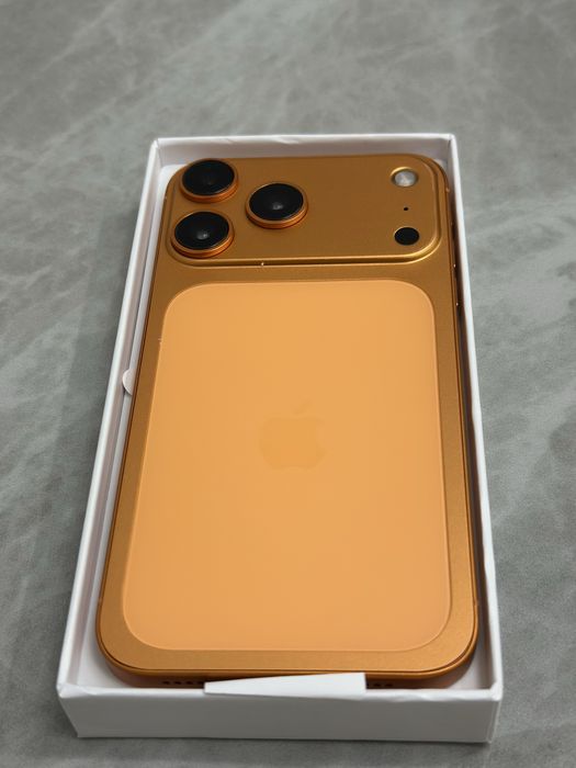 Продам Iphone 17pro внутри Iphone XR