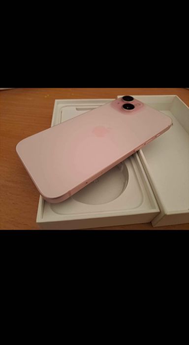 Iphone 15 pink nou