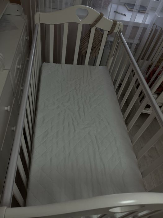 Продам детскую кроватку