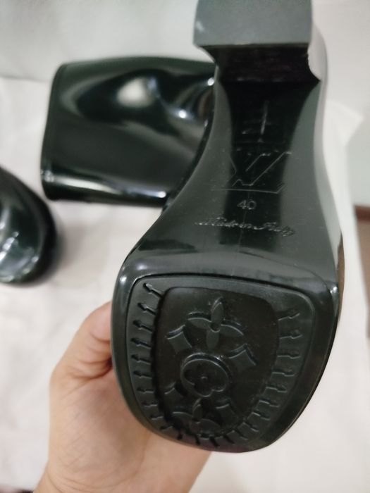 Louis Vuitton. Italia. Оригинал жен сапоги.