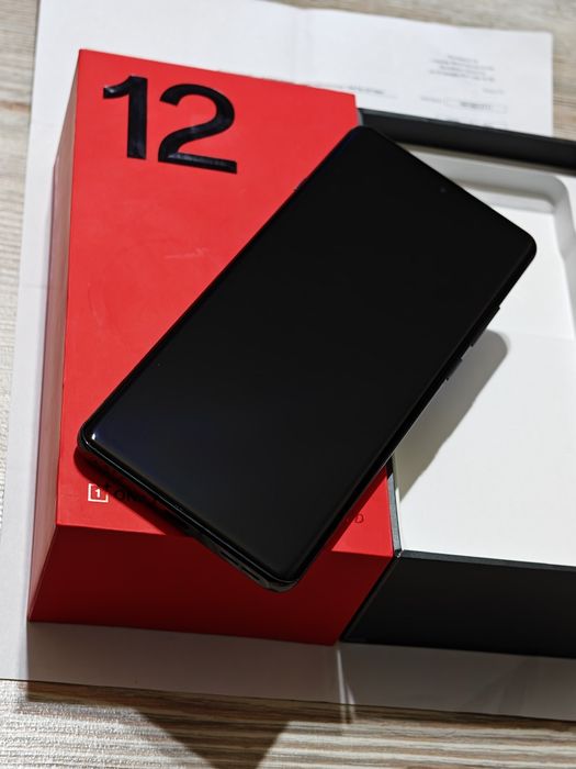One Plus 12 256 gb Ram 16 5G global