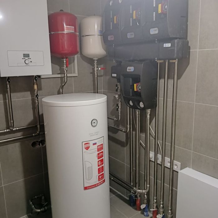 Сантехник  24.7 .