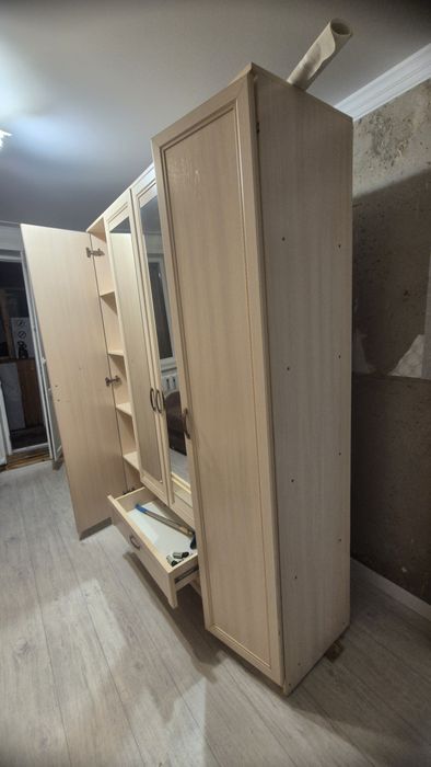 Продам шкаф срочно