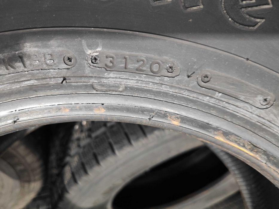 2бр.зимни гуми 225/65/16C Firestone