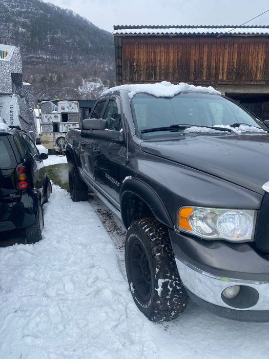 doge ram autoutilitara