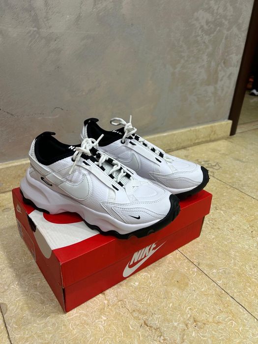 Tenesi Nike TC 7900 femei