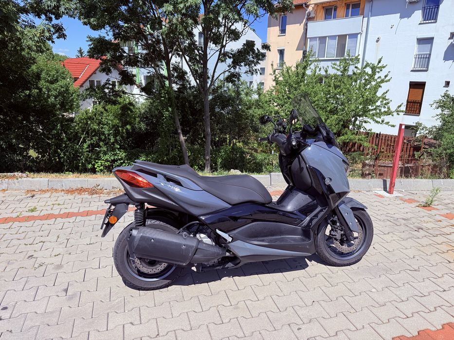 Yamaha xmax 300