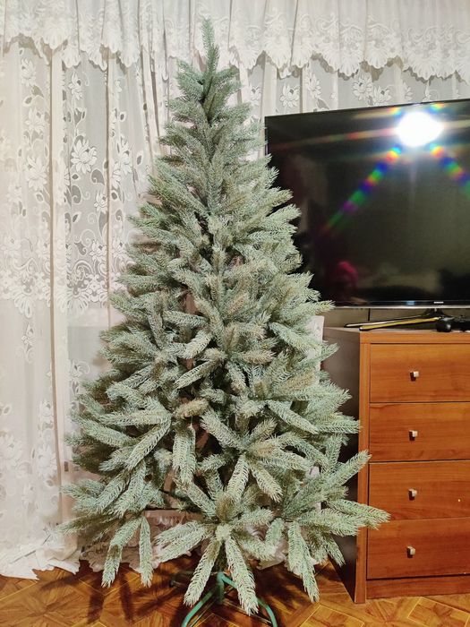 Голубая ель искусственная