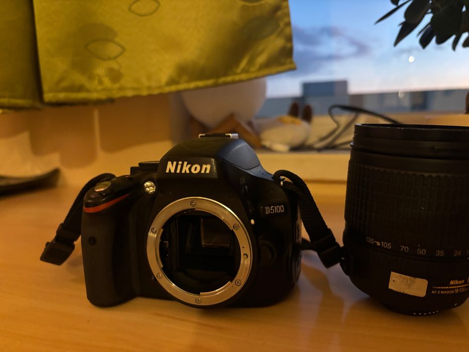 Aparat foto Nikon D5100