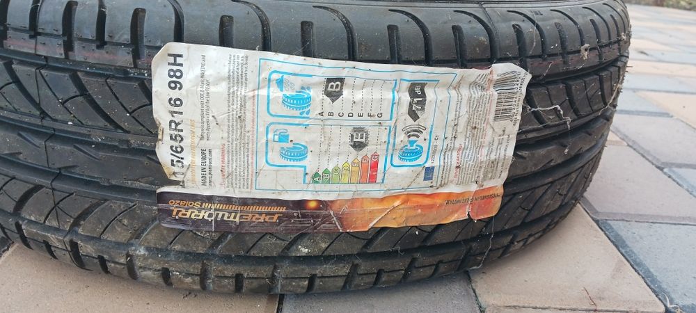 Cauciuc nou dacia Duster