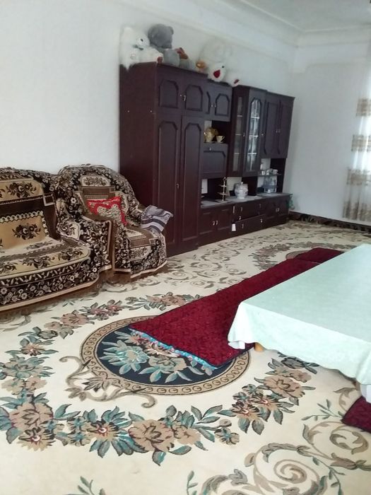 Hovli sotiladi. Navoiy shahar. Umiddan