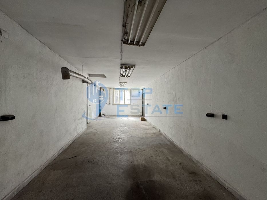 Продава се Промишлена сграда в Павликени - 660 кв.м за 79 €/кв.м - Снимка #5