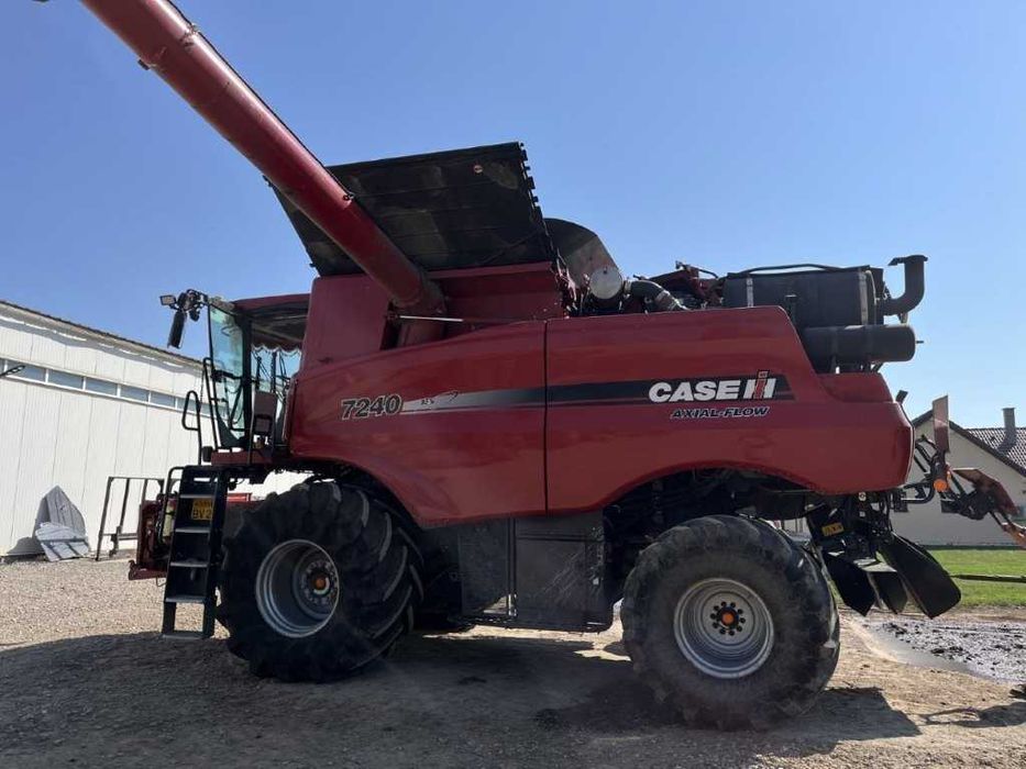 Combina CASE 7240 Axial Flow