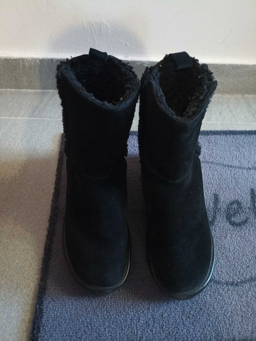 Cizme cu blană, impermeabile, fetițe/femei ZARA, mărimea 36