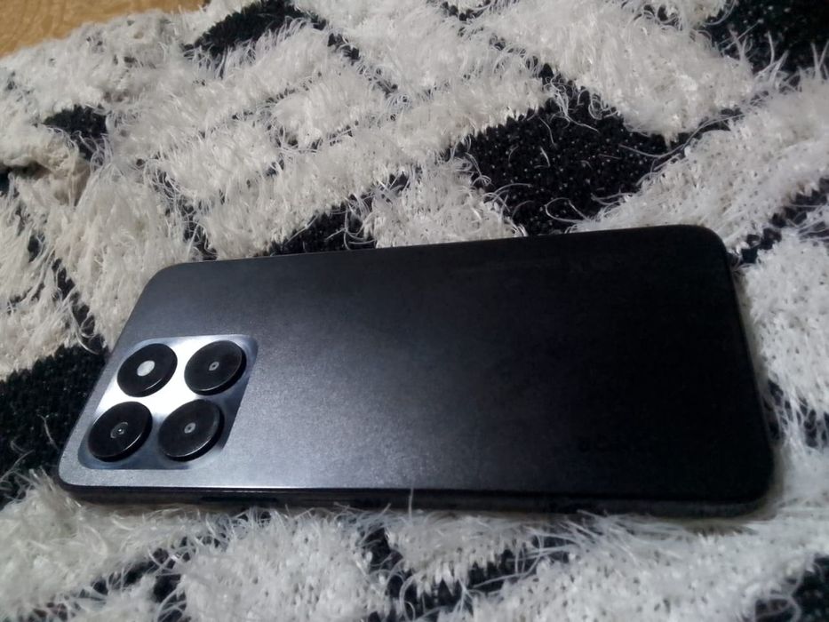 HONOR X6A новый почти