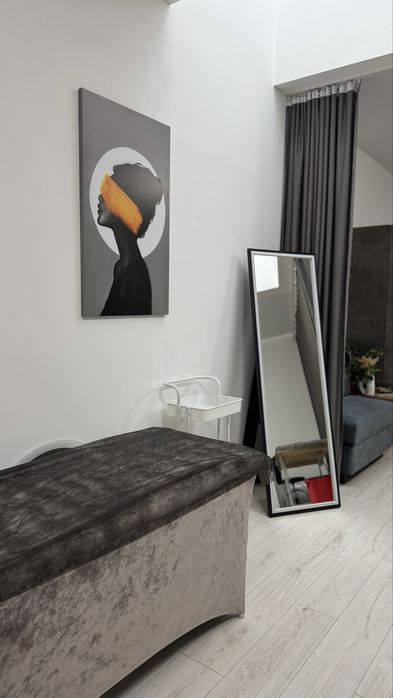 Продам зеркало с подсветкой