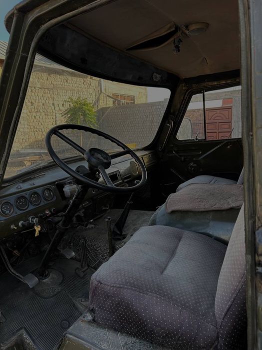 Срочно сотилади Уваз 3303 бортавой