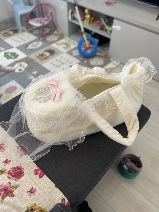 Landou bebe pentru botez elegant, nou, nefolosit