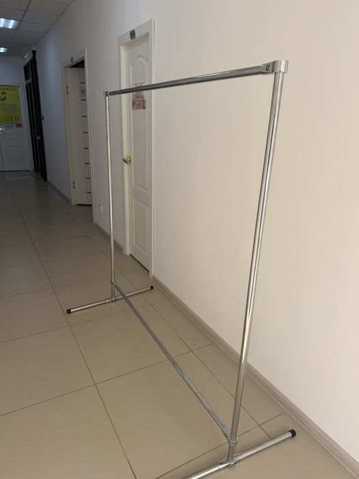 Стойка для бутика 8500