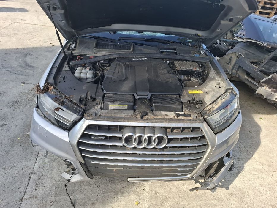 Baterie acumulator 4m0915105b Audi Q7 4M (2015 - 2020)