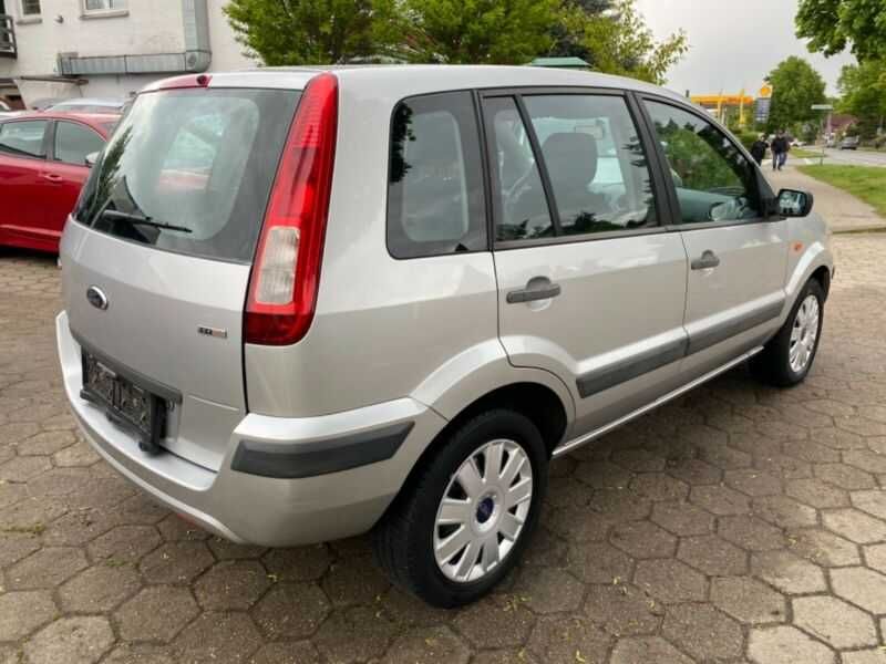 Dezmembrez Ford Fusion