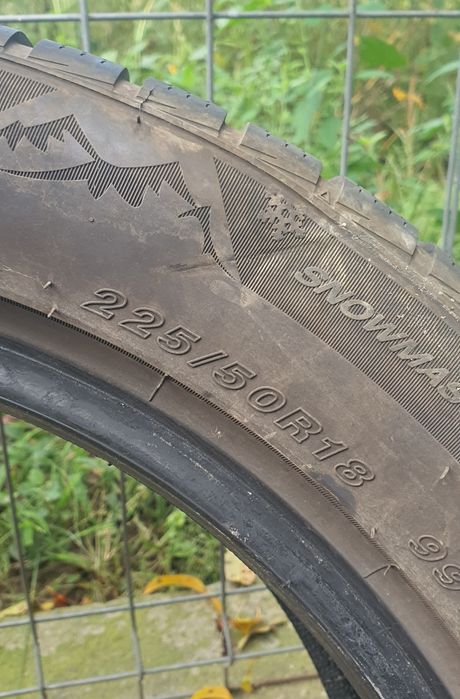 Anvelope iarnă 225/50/18
