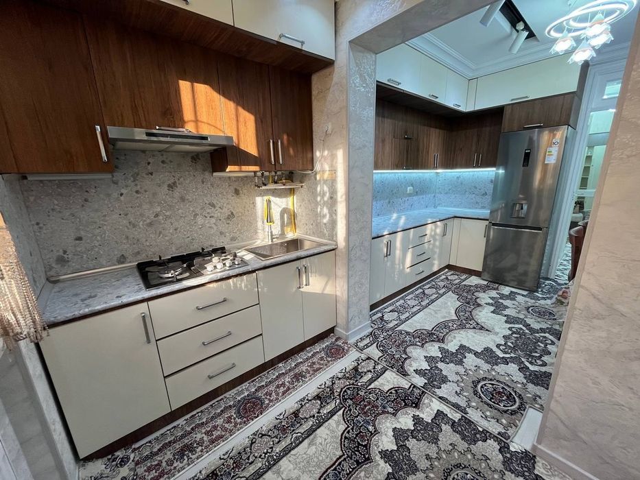 Сдаётся 5 комнатная 2этаж Саттепо в 9этажке