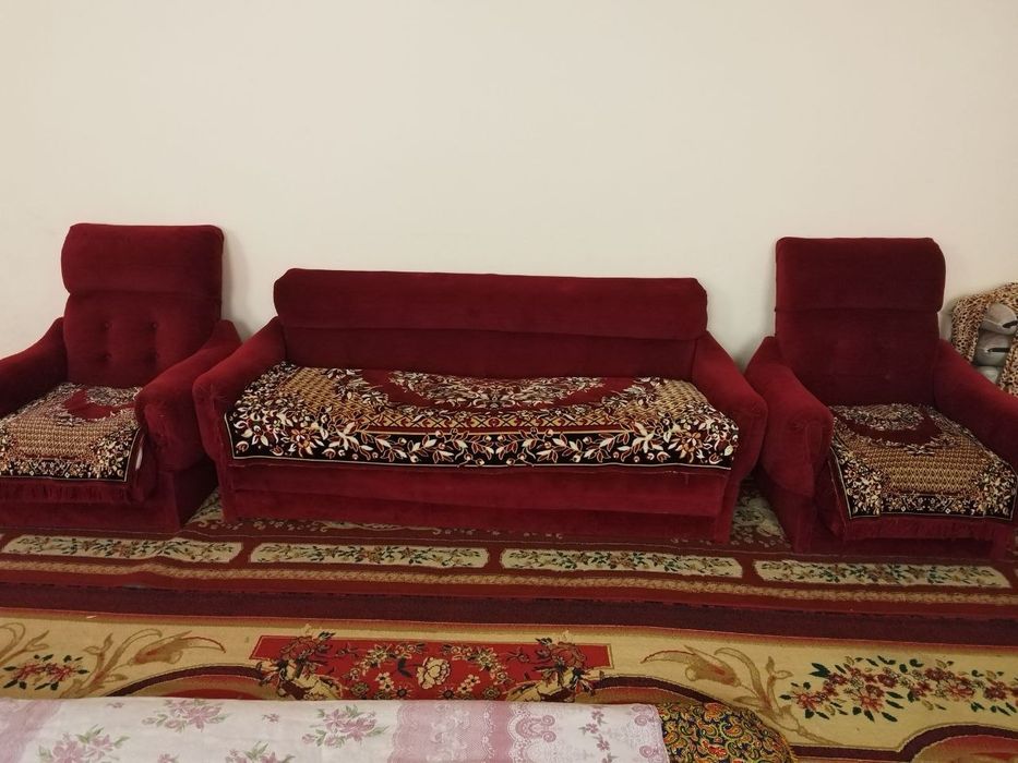Yumshoq mebel sotiladi