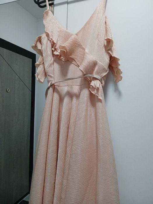 Рокля с бляскав ефект размер 36