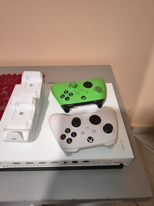 Xbox one x 1tb memorie