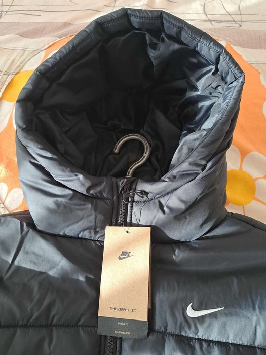 *ЧИСТО НОВО* Дамско яке Nike Sportsware Classic Puffer