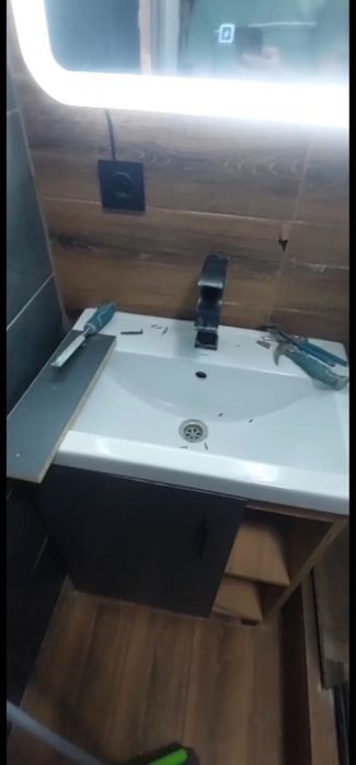 Тумба и раковина 15000 вместе, состояние нормальное ,