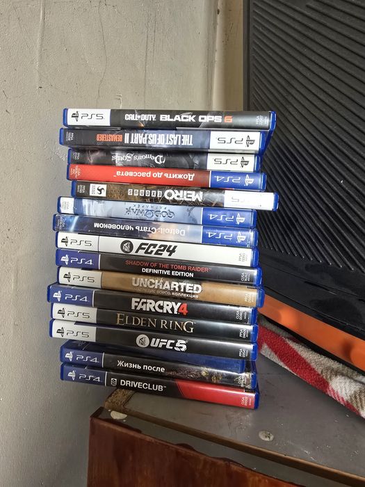 Продам sony 5 с играми