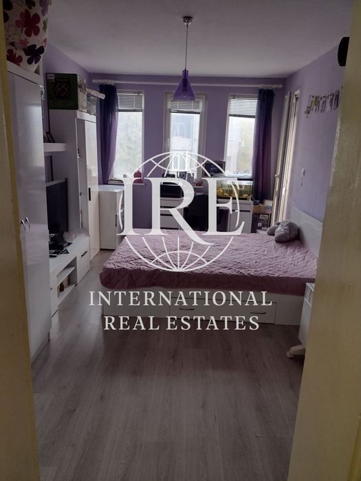 Продава се Тристаен апартамент в Варна, Окръжна болница - 77 кв.м за 1401 €/кв.м - Снимка #2