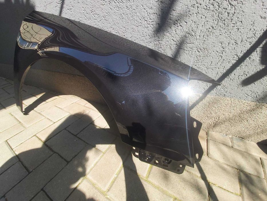 Aripa Fata Dreapta VW Passat B6 2005-2011 Vopsita Negru Metalizat