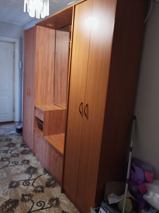 Прихожая трехсекционная