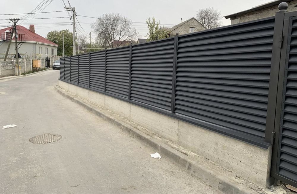 Garduri din sipca tip jaluzea