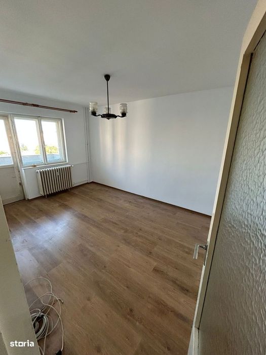 Apartament de vanzare 2 camere decomnadate direct de ;la proprietar PF