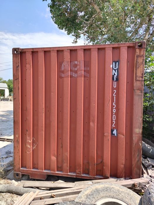 Продам 2 контейнера