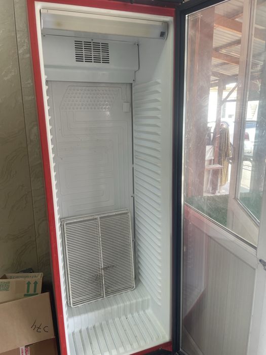 Б/у холодильник.