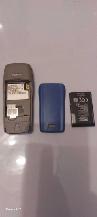 Telefon vechi, cu butoane