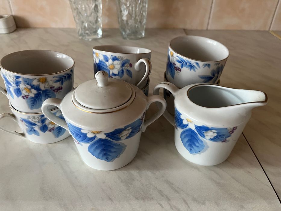 Продам посуду разную, менажницу